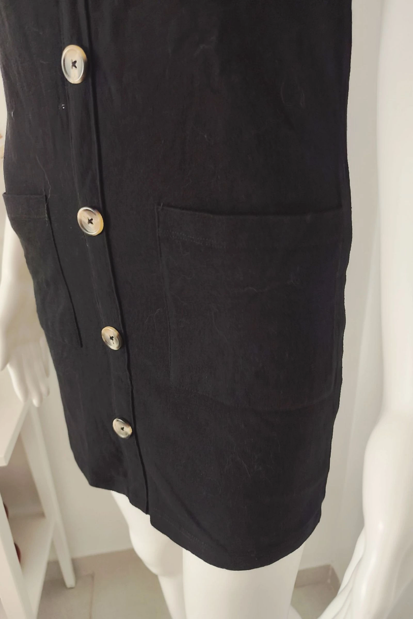Korte Zwarte Jurk met Knopen Carey by Asos – photo 6